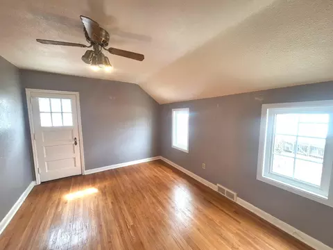 Bedroom - 911 Emmerling Ave, Walhalla, ND 58282 photo 3 of 7