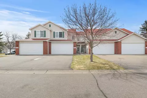 3905 Everest Ln N, Plymouth, MN 55446