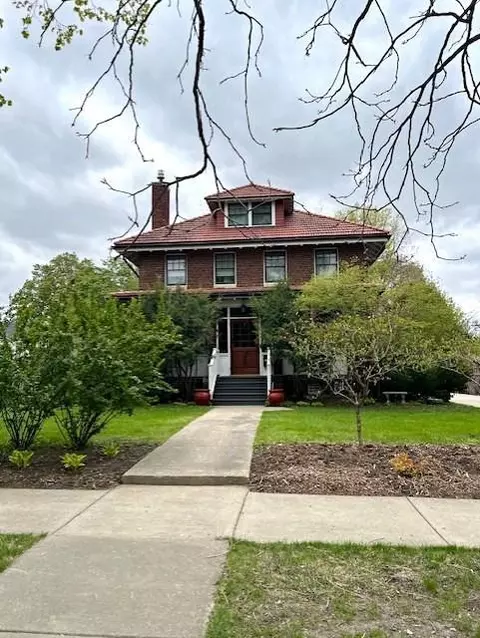 408 College St, Northfield, MN 55057