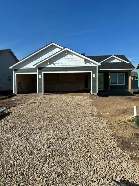 7658 109th St S, Cottage Grove, MN 55016
