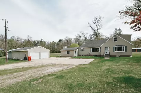 58196 County Road 21, Mazeppa, MN 55956