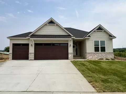 1256 Hadley Hills Dr NE, Rochester, MN 55906