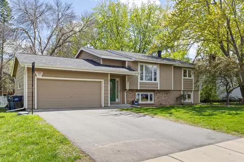 1011 Westview Dr, Farmington, MN 55024