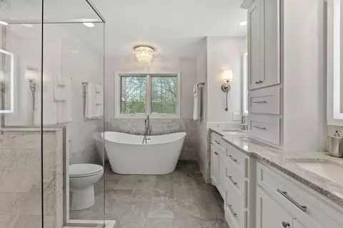 5811 Shannon Dr, Edina, MN 55439