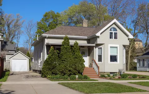 710 1st Ave NW, Faribault, MN 55021