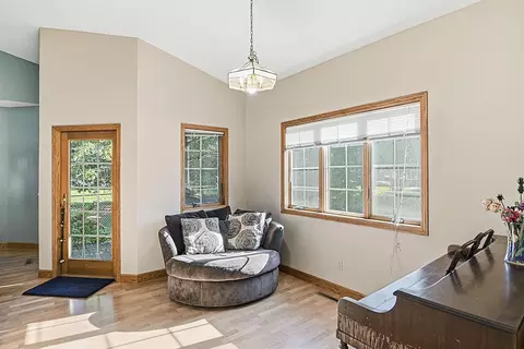 Entry Way - 11 Moon Cir, Saint Cloud, MN 56301 photo 2 of 2
