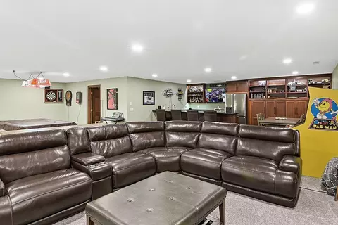 Living - 11 Moon Cir, Saint Cloud, MN 56301 photo 4 of 4