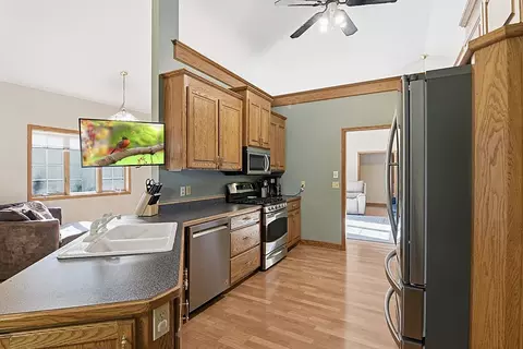 Kitchen - 11 Moon Cir, Saint Cloud, MN 56301 photo 2 of 4