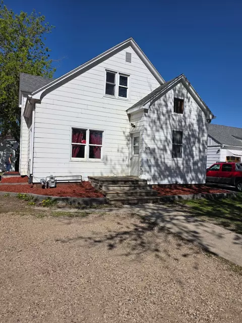 901 Church Ave, Worthington, MN 56187