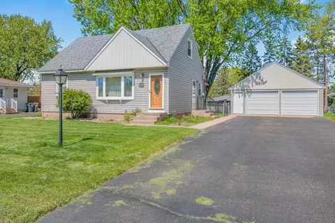 2105 Quartz Ln, Eagan, MN 55122
