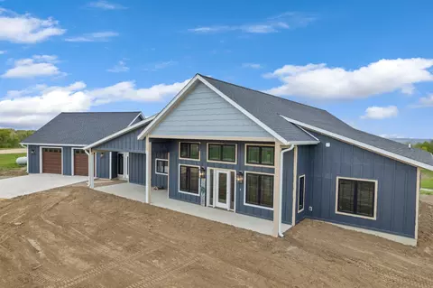 70638 215th Ave, Wabasha, MN 55981
