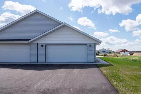 3109 Scotch Ln, Mankato, MN 56001