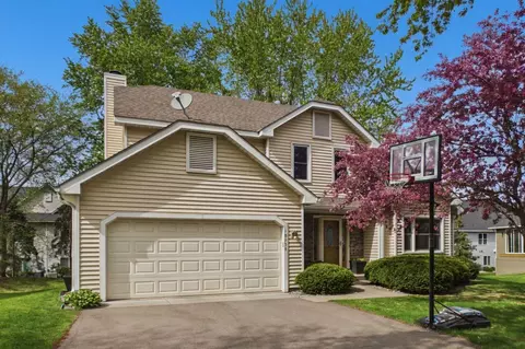 10358 Lee Dr, Eden Prairie, MN 55347