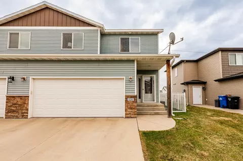 4290 Estate Dr S, Fargo, ND 58104
