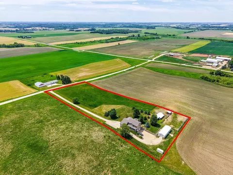 8229 10th St SW, Byron, MN 55920