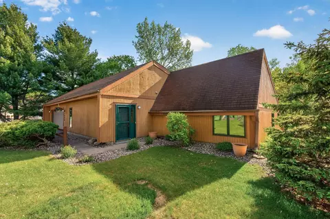 4900 Larson Rd, Shoreview, MN 55126