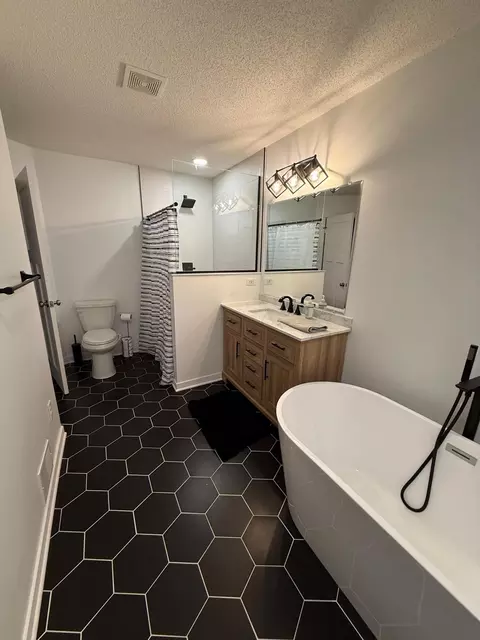 Bath - 2111 Willow Cir, Centerville, MN 55038 photo 4 of 6