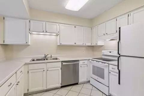 Kitchen - 9357 Ranchview Ln N, Maple Grove, MN 55369 photo 2 of 3