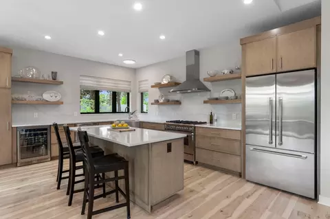 10821 Blossom Rd, Eden Prairie, MN 55347