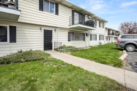 3301 Cherry Ln N #A4, Fargo, ND 58102