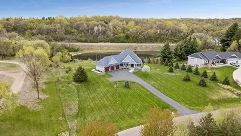 9408 Aladin Trl, Inver Grove Heights, MN 55077