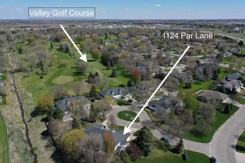 1124 Par Ln, Willmar, MN 56201