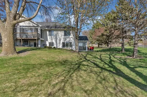 Exterior - 1124 Par Ln, Willmar, MN 56201 photo 3 of 7