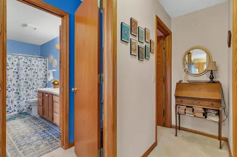 Entry Way - 1124 Par Ln, Willmar, MN 56201 photo 3 of 6