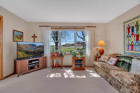 Living - 1124 Par Ln, Willmar, MN 56201 photo 1 of 3