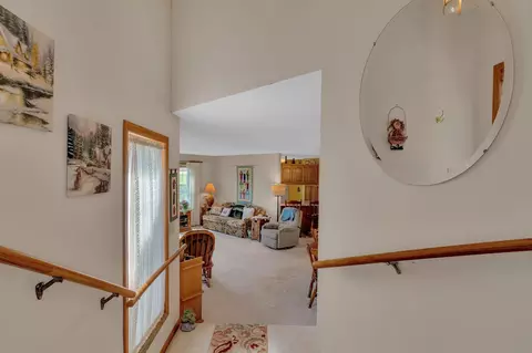 Entry Way - 1124 Par Ln, Willmar, MN 56201 photo 1 of 6