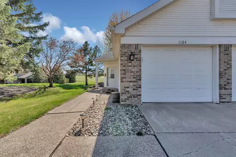 Exterior - 1124 Par Ln, Willmar, MN 56201 photo 5 of 7