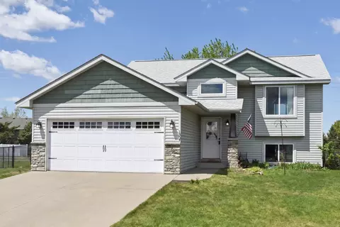 1307 Osprey Ct, New Richmond, WI 54017