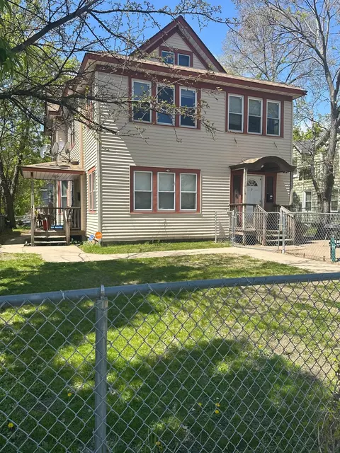 2812 S 12th Ave S, Minneapolis, MN 55407