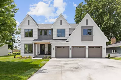 6100 Abbott Ave S, Edina, MN 55410