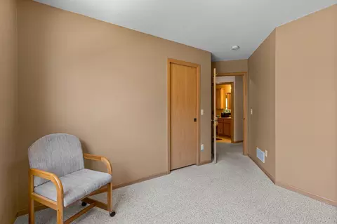 Bedroom - 8100 Dalton Rd, Baxter, MN 56425 photo 3 of 3