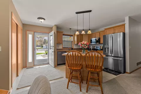 Entry Way - 8100 Dalton Rd, Baxter, MN 56425 photo 1 of 1