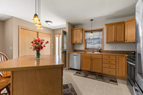 Kitchen - 8100 Dalton Rd, Baxter, MN 56425 photo 2 of 2