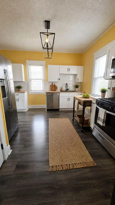Kitchen - 1805 Case Ave E, Saint Paul, MN 55119 photo 1 of 1