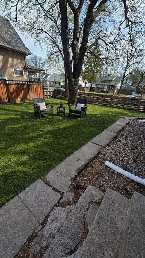 Exterior - 1805 Case Ave E, Saint Paul, MN 55119 photo 3 of 4