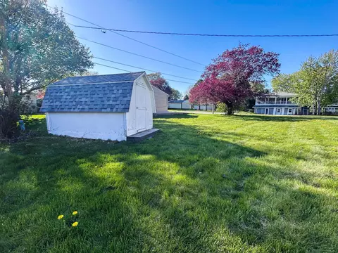Exterior - 420 5th St SW, Plainview, MN 55964 photo 4 of 4