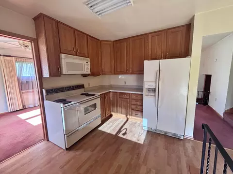 Kitchen - 420 5th St SW, Plainview, MN 55964 photo 2 of 2
