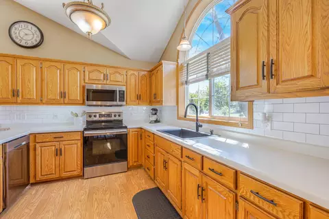 Kitchen - 3138 15th Ave S, Saint Cloud, MN 56301 photo 2 of 3
