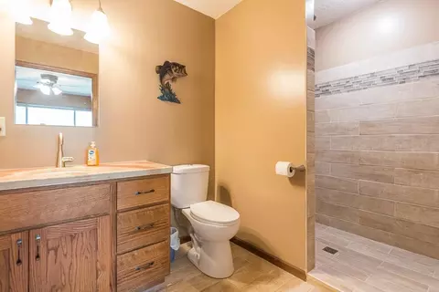 Bath - 19450 W Tranquility Dr, Brainerd, MN 56401 photo 1 of 2