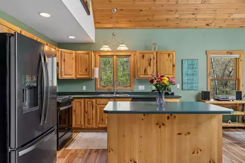 Kitchen - 2137 195th Ave, Centuria, WI 54824 photo 3 of 6
