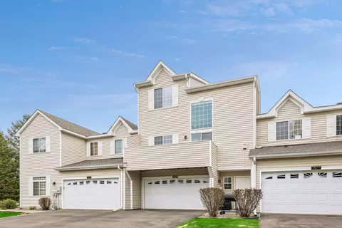 17679 Hackberry Ct, Eden Prairie, MN 55347