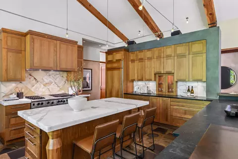Kitchen - 20545 Linden Rd, Deephaven, MN 55331 photo 2 of 13