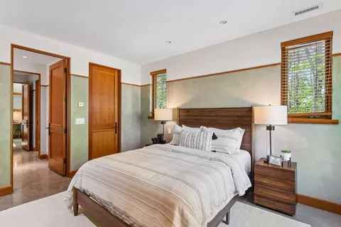 Bedroom - 20545 Linden Rd, Deephaven, MN 55331 photo 7 of 9