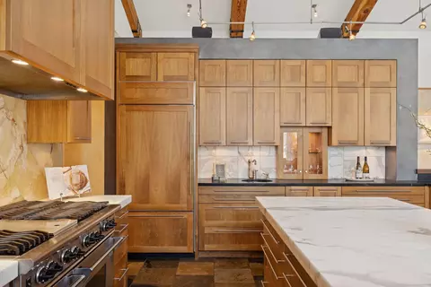 Kitchen - 20545 Linden Rd, Deephaven, MN 55331 photo 3 of 13