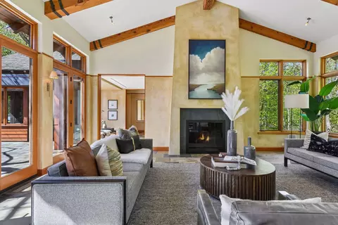 Living - 20545 Linden Rd, Deephaven, MN 55331 photo 1 of 12