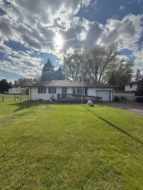 4585 Otter Lake Rd, White Bear Lake, MN 55110